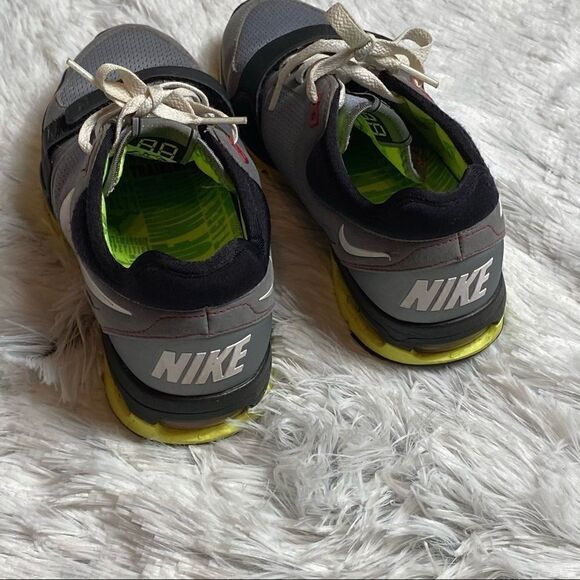 Nike Air Max Trainer One Athletic Shoes - Picture 4 of 6